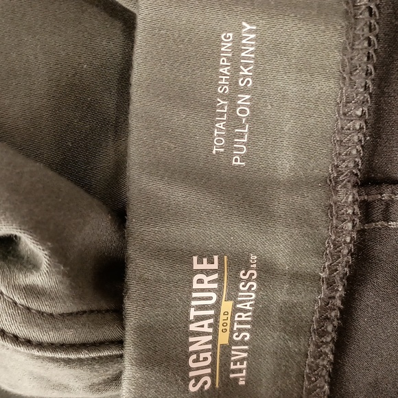 Signature by Levi Strauss pull on skinny pants size 10 - Picture 9 of 12